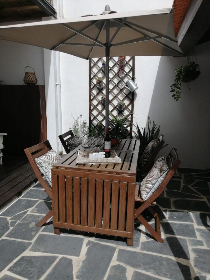 Courtyard House - Sun, Barbecue, Beach Sesimbra Esterno foto