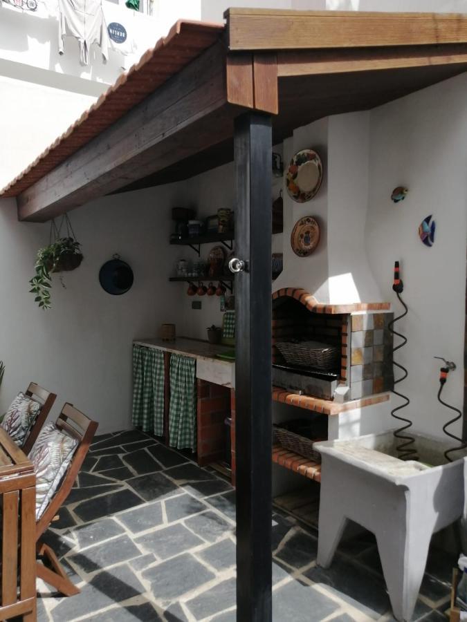 Courtyard House - Sun, Barbecue, Beach Sesimbra Esterno foto